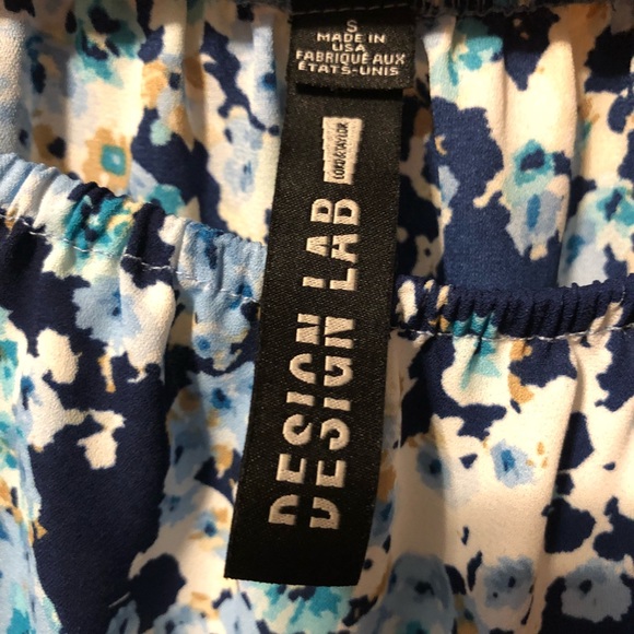 Design Lab off the Shoulder Floral Blouse - Picture 2 of 7